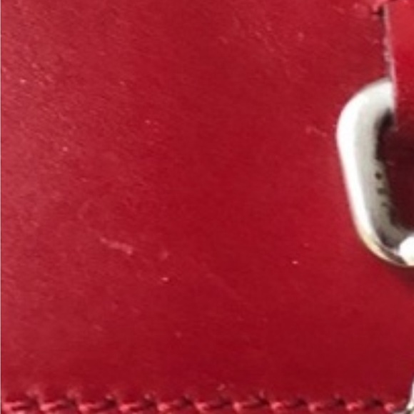 Authentic Prada slim shoulder bag in red. - Picture 11 of 13